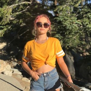 Meet your Posher, Christina